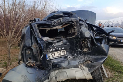 Malatya'da kamyon ile otomobil çarpıştı: 1 ölü, 1 yaralı