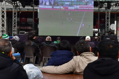 Osmangazi Meydanı’nda Bursaspor Coşkusu Yaşandı