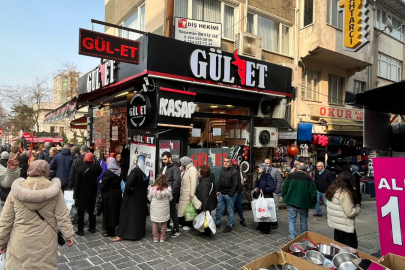 Bayram öncesi Bursa'da kasaplarda yoğunluk! Kuyruk uzadı...