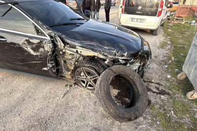 Bolu'da lüks otomobil ile cip çarpıştı: 4 yaralı