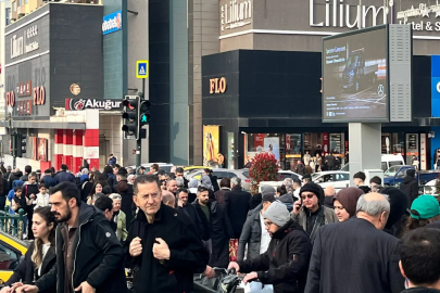 Bursa'da bayram öncesi yoğunluğu! Caddelerden meydanlara...