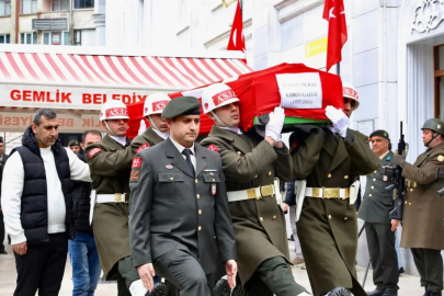 Bursa'da Kıbrıs Gazisi askeri törenle toprağa verildi
