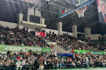 Bursaspor taraftarı salonu doldurdu!