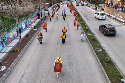 Çanakkale'ye yürüyen '57'nci Alay' korteji, Edirne'ye ulaştı