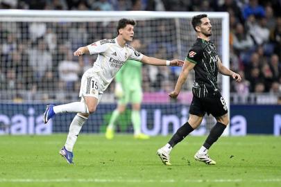 İspanya Arda Güler'in kendi yarı sahasından attığı golü konuşuyor