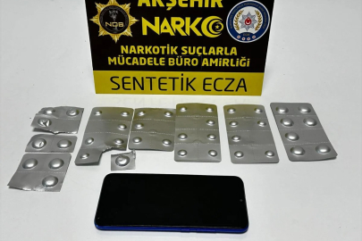 Konya'da uyuşturucu ve kaçak sigara operasyonlarında yakalanan 2 şüpheli tutuklandı