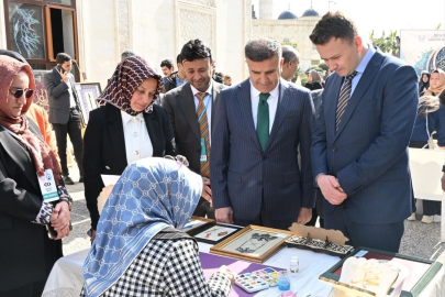 Şanlıurfa'da Hz. Muhammed'in doğumunun 1500. yılı anısına sergi açıldı