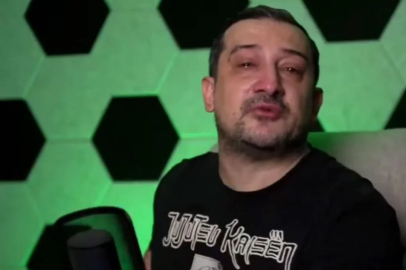 Serhat Akın canlı yayında hüngür hüngür ağladı