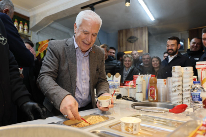 Tahanlı pide ve çaylar Başkan Bozbey'den