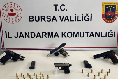 İnegöl'de silah operasyonu! Çok sayıda ruhsatsız silah ele geçirildi..