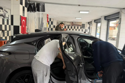 Bursa'da bayram öncesi oto yıkamacılarda yoğun mesai!