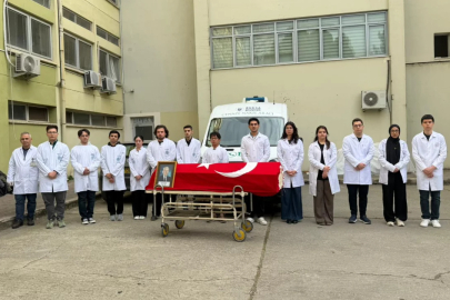 Bursa'da kadavraya saygı töreni!