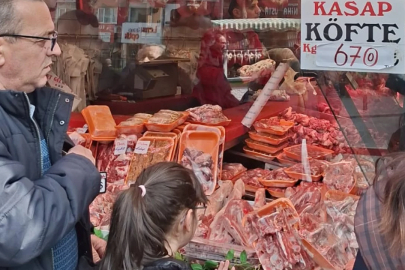 Bursa'da ucuz et kuyruğu