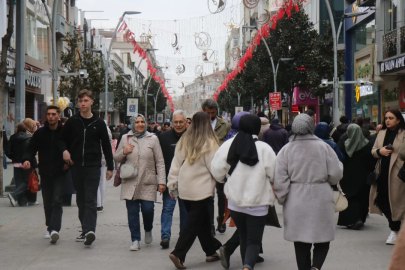 Vatandaşın bayram telaşı: Sokaklar doldu taştı
