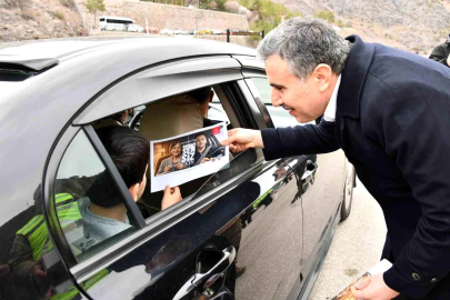 Gümüşhane Valisi Atay, bayram öncesi trafik denetimlerine katıldı