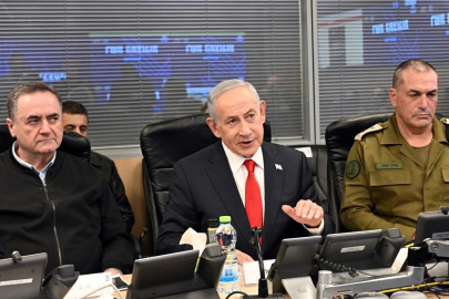 Netanyahu hala dünyayı yaşadığına inandırmaya çalışıyor