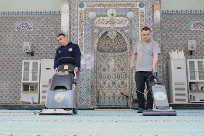 Osmangazi’de Camilerde Bayram Temizliği