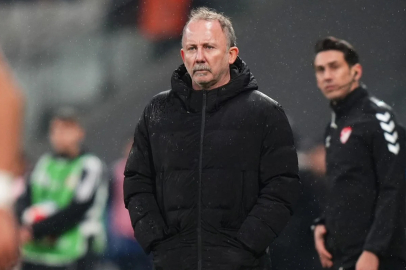 Sergen Yalçın, ''30 gündür oruç tutan tek oyuncu o!'' deyip öğrencisini övdü de övdü