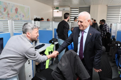 Başkan Bozbey, BUSKİ personeliyle bayramlaştı