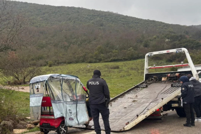 Bursa'da korkutan kaza: Kontrolden çıkan elektrikli araç devrildi