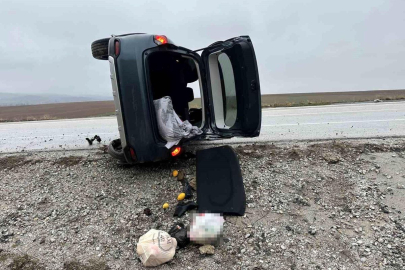 Çorum'da devrilen otomobildeki 5 kişi yaralandı