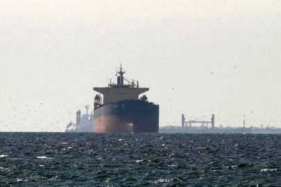 İngiltere, Hürmüz Boğazı'nı hedef alan saldırılarda ABD'ye üslerini açma kararı aldı