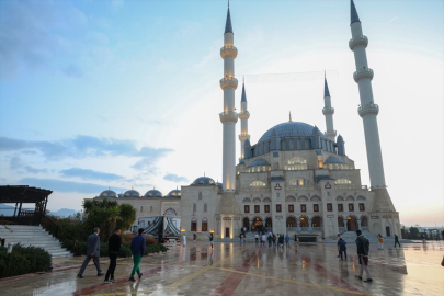 KKTC'de bayram namazı kılındı