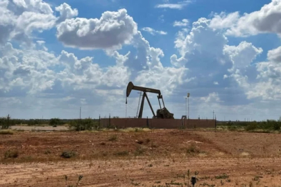 ABD akaryakıt fiyatları geçen aya göre yüzde 30'un üzerinde arttı