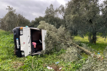 Bursa'da kontrolden çıkan minibüs takla attı! 1 yaralı var...