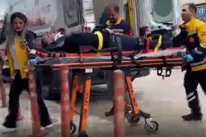 Bursa'da kamyonet ile hafif ticari araç çarpıştı! Yaralılar var...