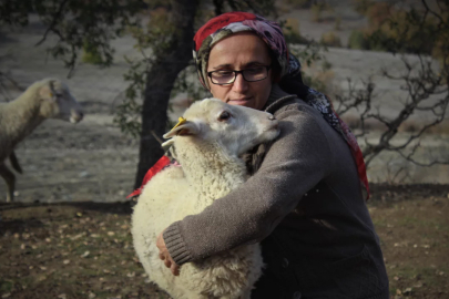 Bursa'da vahşice öldürülen kadının geçmişe ait görüntüleri ortaya çıktı