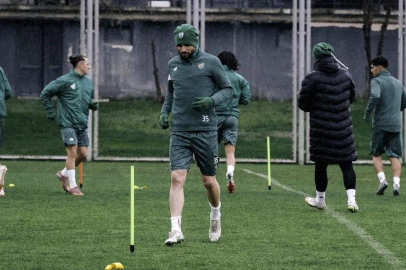 Bursaspor'da Gebze hazırlıkları sürüyor