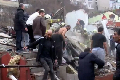 İstanbul Fatih'te bina çöktü! Ekipler bölgeye sevk ediliyor