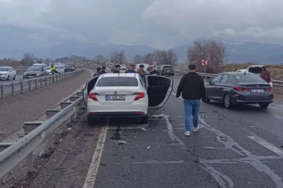 Karabük'te el freni çekilmeyen araç kazaya karıştı! Ölü ve yaralı var!