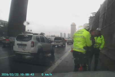 Bağcılar'da boğazına şeker kaçan sürücüyü polis yaşama döndürdü