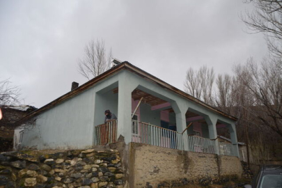 Muş'ta heyelan: Bir evde çatlaklar oluştu