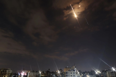 ABD-İsrail, İran'daki enerji tesislerine saldırdı