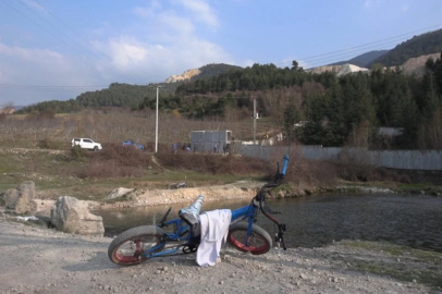 Bolu'da gölette boğulan çocuk için sınıf arkadaşlarından anlamlı anma