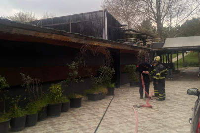 Bursa'da kafede yangın paniği: Ekipler seferber oldu