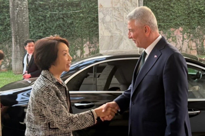 Bakan Bolat, Singapur Sürdürülebilirlik ve Çevre Bakanı Grace Fu ile görüştü