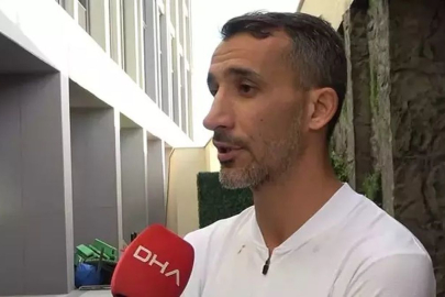 Romanya maçı öncesinde Mehmet Topal, Romanya'da gündem oldu