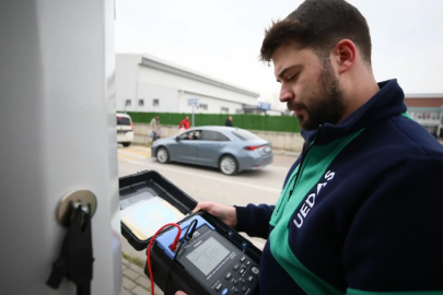 UEDAŞ'tan Türkiye'de bir ilk! Elektrik çarpmalarına karşı dayanıklı kaplama