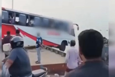 Bangladeş'te korkunç kaza! Otobüs nehre düştü, çok sayıda kişi öldü...