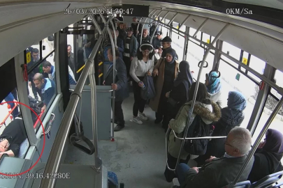 Otobüs şoförü, kalp krizi geçiren yolcuyu hastaneye yetiştirdi