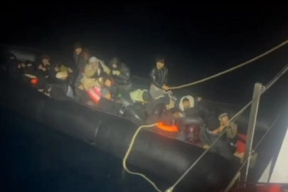 Yunanistan geri itti, Türkiye kurtardı: 32 göçmen sağ salim