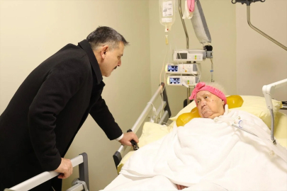 Bakan Çiftçi, Öğretmenini Ziyaret Etti