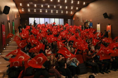 Bursa'da dev ekranda milli coşku