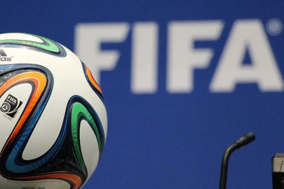 FIFA'dan 2 Türk kulübüne transfer yasağı: Ceza sonrası ilk açıklama geldi