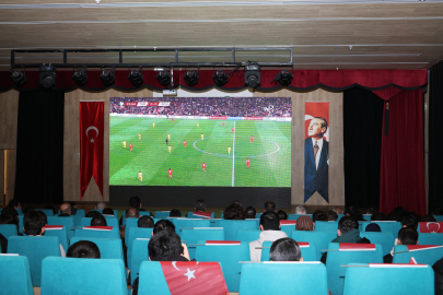 Milli Maç Heyecanı Osmangazi’de Dev Ekranda Yaşandı