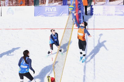 Osmangazi Belediyesi Kar Voleybolu Dünya Turu'na ev sahipliği yapıyor